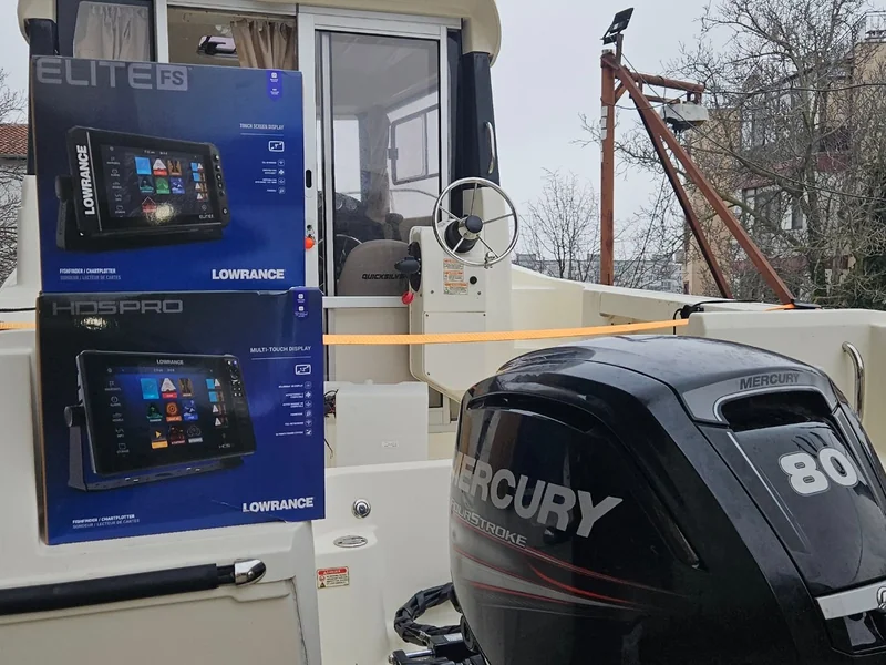 Монтаж на морска електроника и сонари